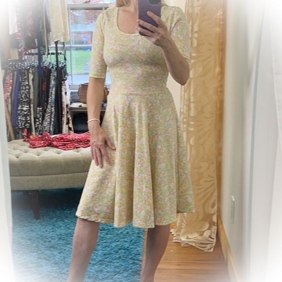 💕NWOT Pastel Lularoe Nicole Fit & Flare Dress💕 - Picture 2 of 14